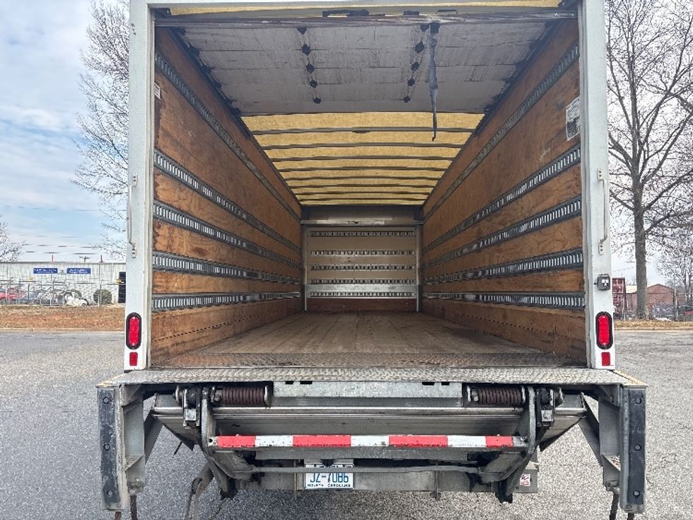 Medium Duty Box Truck-Light and Medium Duty Trucks-Freightliner-2021-M2-Concord-NC-310,621\n\t\tmiles-$ 34,750 - Image 8