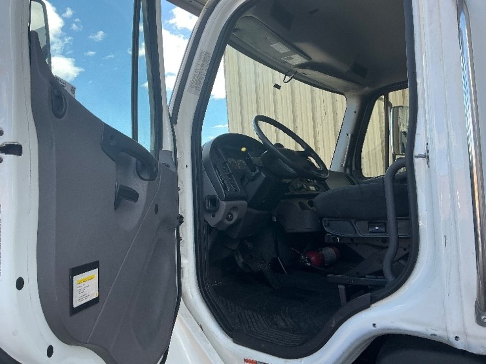 Medium Duty Box Truck-Light and Medium Duty Trucks-Freightliner-2021-M2-Conway-SC-152,705\n\t\tmiles-$ 73,000 - Image 16