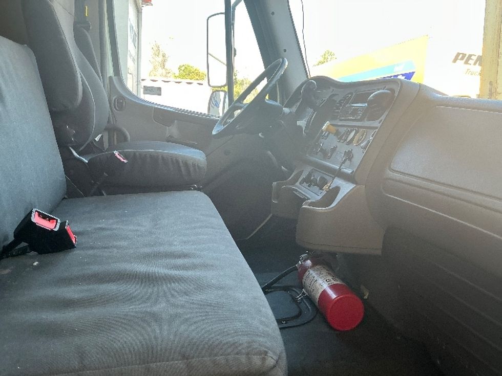 Medium Duty Box Truck-Light and Medium Duty Trucks-Freightliner-2021-M2-Conway-SC-152,705\n\t\tmiles-$ 73,000 - Image 22