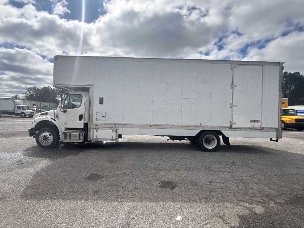 Medium Duty Box Truck-Light and Medium Duty Trucks-Freightliner-2021-M2-Conway-SC-152,705\n\t\tmiles-$ 73,000 - Image 4