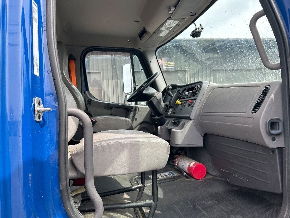 Medium Duty Box Truck-Light and Medium Duty Trucks-Freightliner-2021-M2-Coxsackie-NY-159,798\n\t\tmiles-$ 50,250 - Image 21