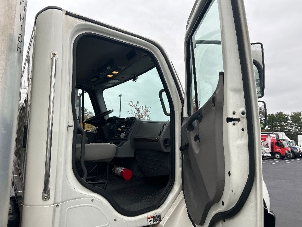 Medium Duty Box Truck-Light and Medium Duty Trucks-Freightliner-2021-M2-Cranbury-NJ-230,490\n\t\tmiles-$ 45,750 - Image 20
