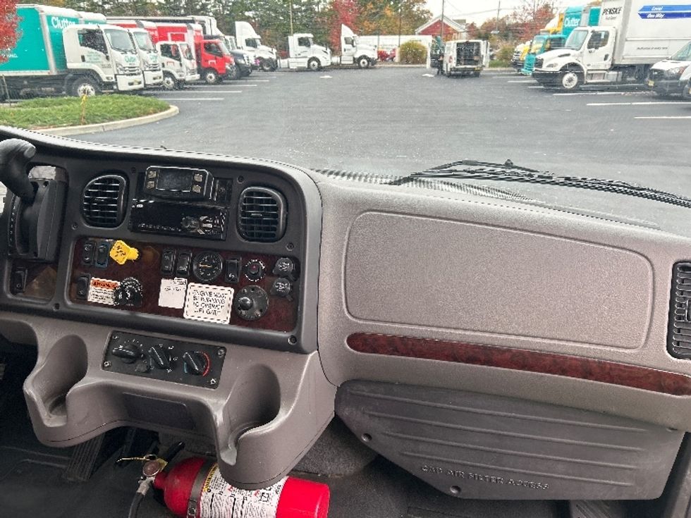 Medium Duty Box Truck-Light and Medium Duty Trucks-Freightliner-2021-M2-Cranbury-NJ-230,490\n\t\tmiles-$ 45,750 - Image 21