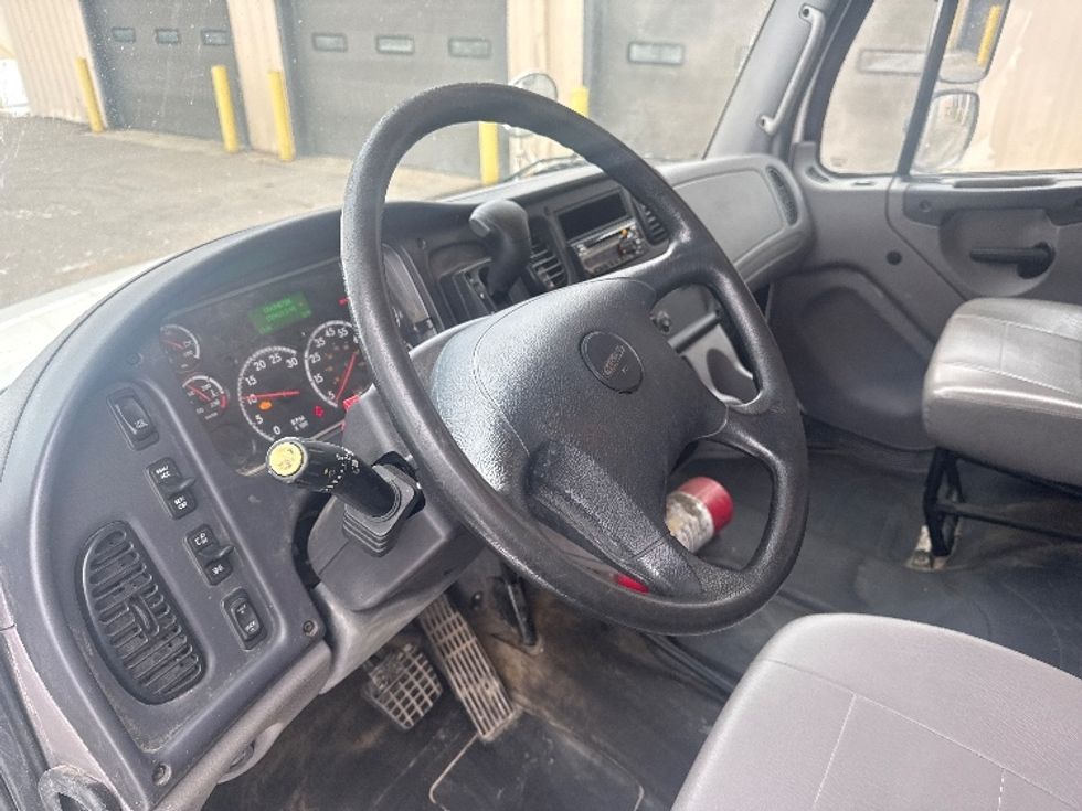 Medium Duty Box Truck-Light and Medium Duty Trucks-Freightliner-2021-M2-Cross Lanes-WV-150,119\n\t\tmiles-$ 63,000 - Image 17