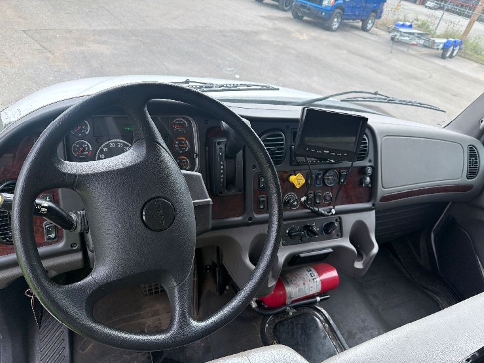 Medium Duty Box Truck-Light and Medium Duty Trucks-Freightliner-2021-M2-Cross Lanes-WV-94,645\n\t\tmiles-$ 57,750 - Image 18