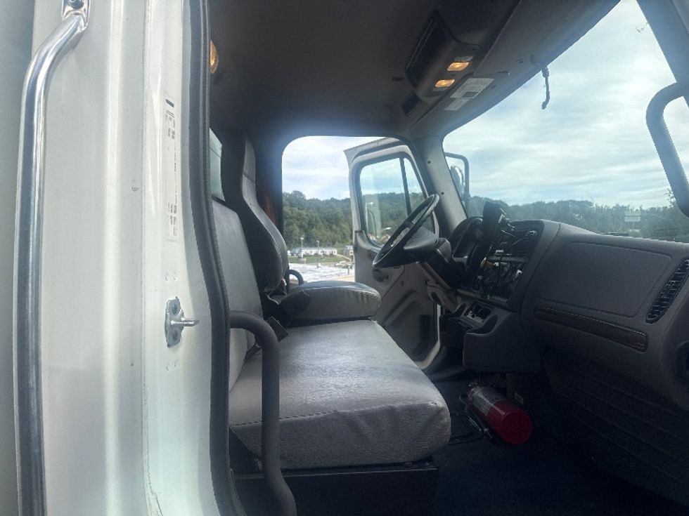 Medium Duty Box Truck-Light and Medium Duty Trucks-Freightliner-2021-M2-Cross Lanes-WV-94,645\n\t\tmiles-$ 57,750 - Image 22