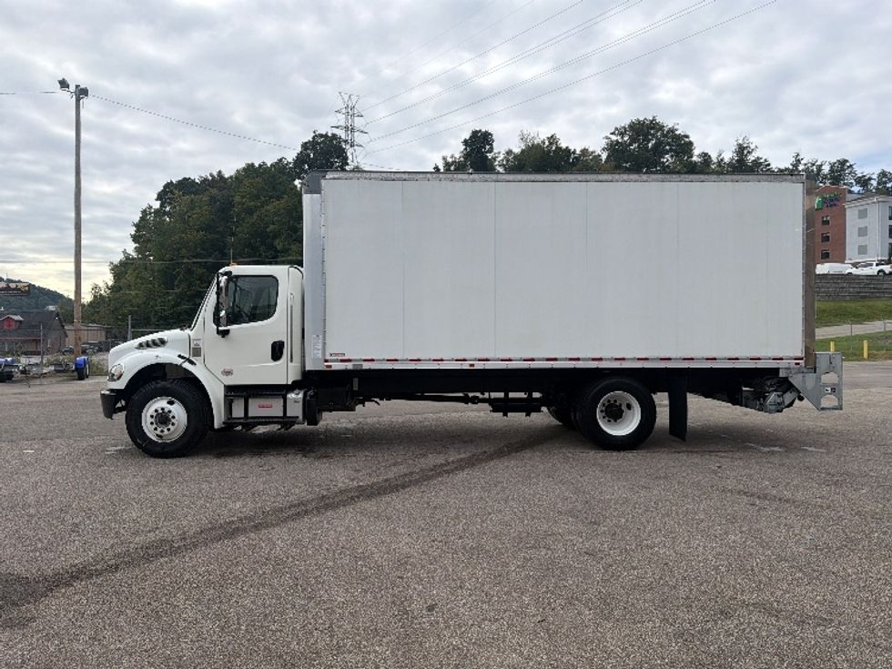 Medium Duty Box Truck-Light and Medium Duty Trucks-Freightliner-2021-M2-Cross Lanes-WV-94,645\n\t\tmiles-$ 57,750 - Image 4