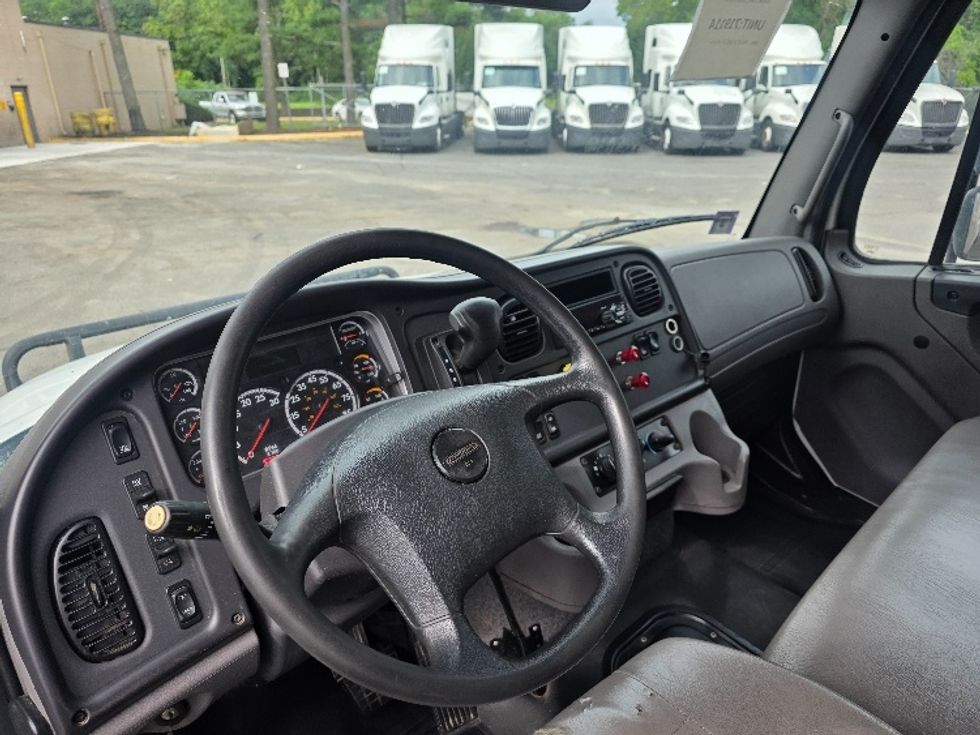 Medium Duty Box Truck-Light and Medium Duty Trucks-Freightliner-2021-M2-Dayton-NJ-90,619\n\t\tmiles-$ 60,000 - Image 17