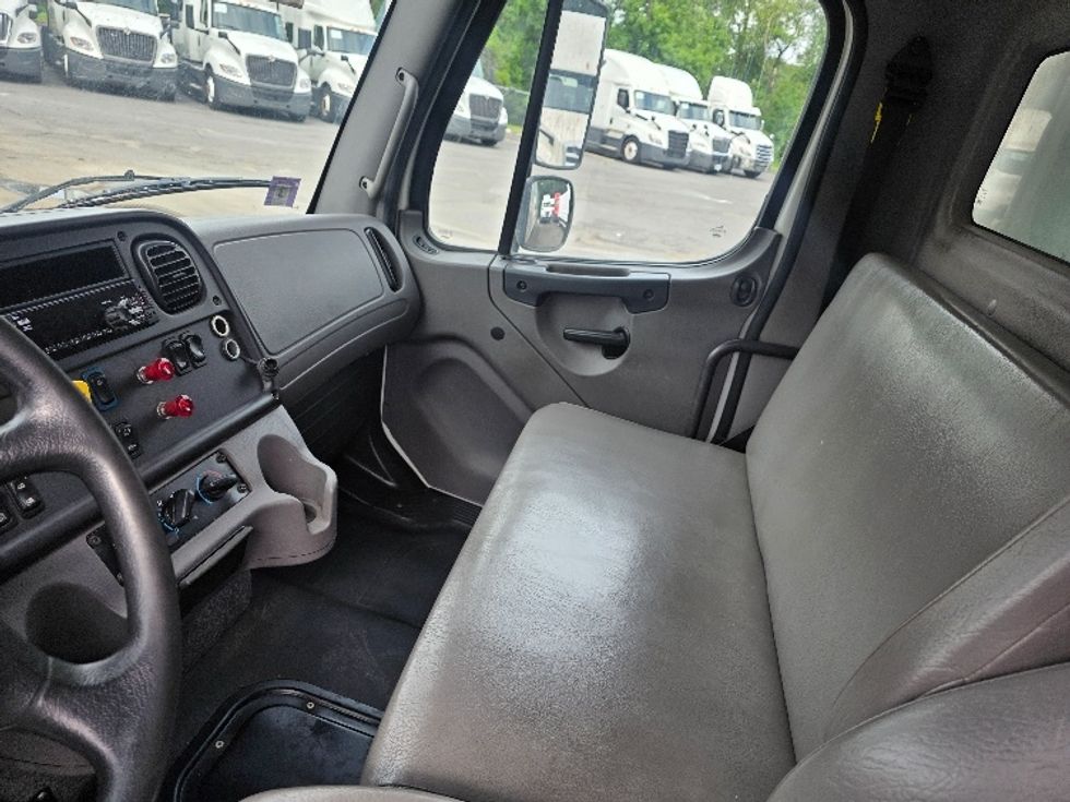 Medium Duty Box Truck-Light and Medium Duty Trucks-Freightliner-2021-M2-Dayton-NJ-90,619\n\t\tmiles-$ 60,000 - Image 19