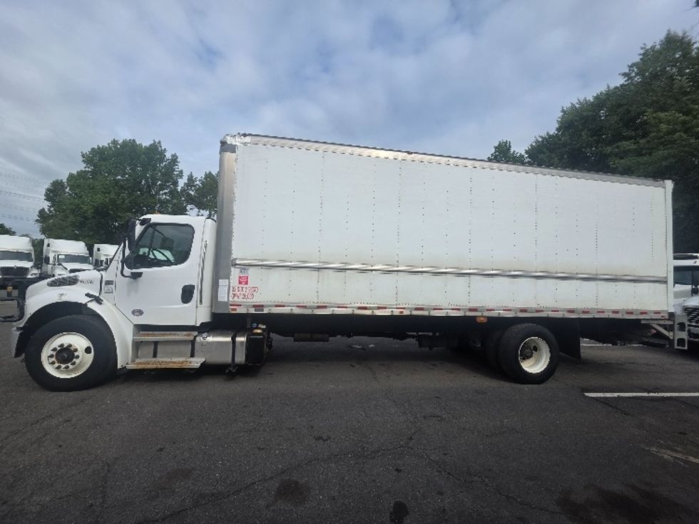 Medium Duty Box Truck-Light and Medium Duty Trucks-Freightliner-2021-M2-Dayton-NJ-90,619\n\t\tmiles-$ 60,000 - Image 4