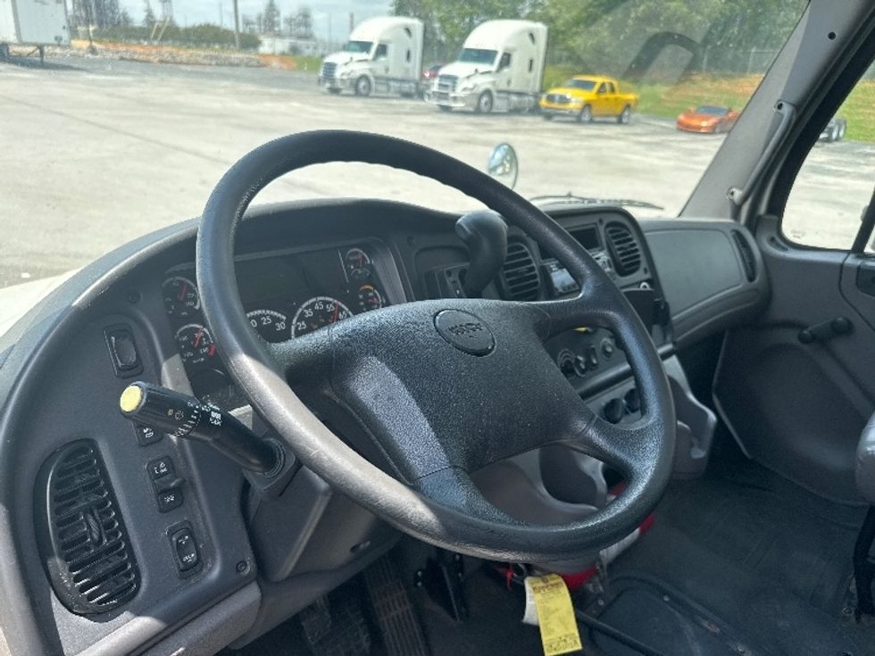 Medium Duty Box Truck-Light and Medium Duty Trucks-Freightliner-2021-M2-Decatur-AL-109,785\n\t\tmiles-$ 72,500 - Image 17