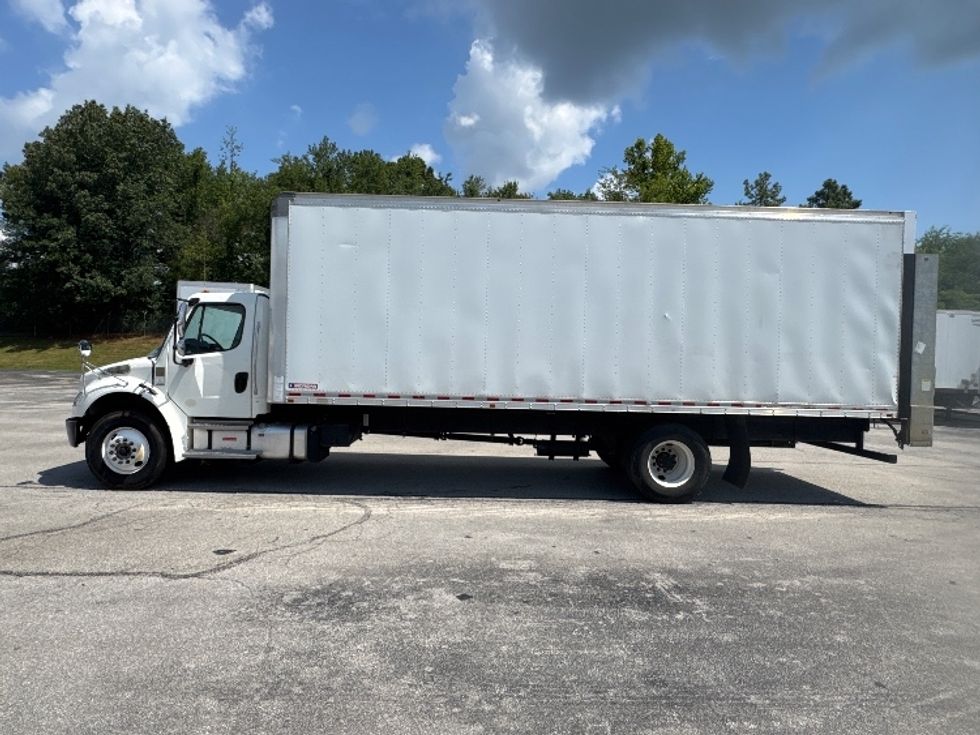 Medium Duty Box Truck-Light and Medium Duty Trucks-Freightliner-2021-M2-Decatur-AL-109,785\n\t\tmiles-$ 72,500 - Image 4