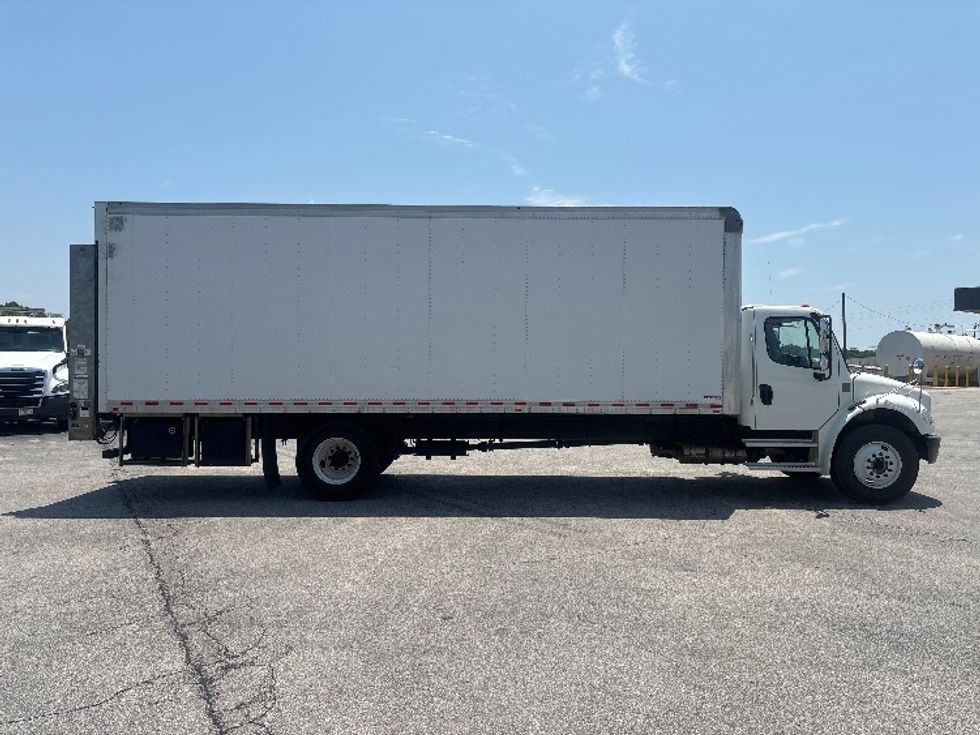 Medium Duty Box Truck-Light and Medium Duty Trucks-Freightliner-2021-M2-Decatur-AL-110,015\n\t\tmiles-$ 72,500 - Image 14