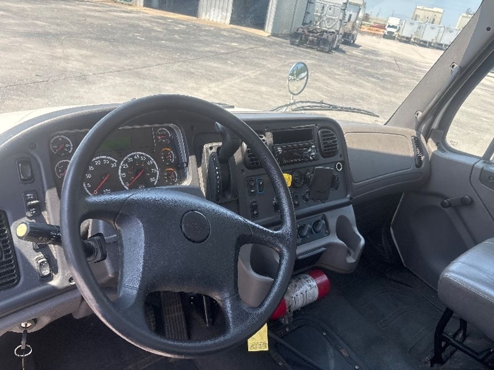 Medium Duty Box Truck-Light and Medium Duty Trucks-Freightliner-2021-M2-Decatur-AL-110,015\n\t\tmiles-$ 72,500 - Image 16