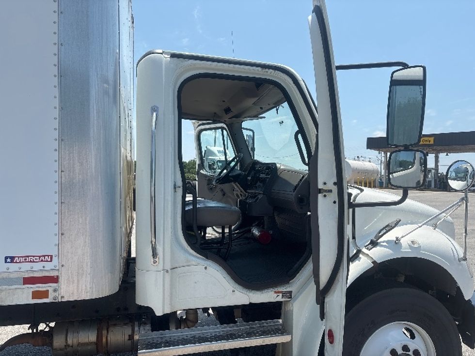 Medium Duty Box Truck-Light and Medium Duty Trucks-Freightliner-2021-M2-Decatur-AL-110,015\n\t\tmiles-$ 72,500 - Image 19
