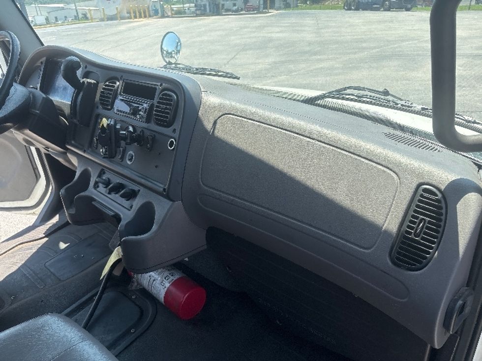 Medium Duty Box Truck-Light and Medium Duty Trucks-Freightliner-2021-M2-Decatur-AL-110,015\n\t\tmiles-$ 72,500 - Image 20