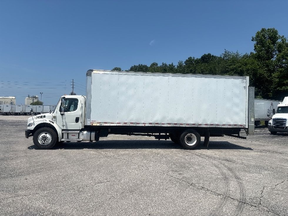 Medium Duty Box Truck-Light and Medium Duty Trucks-Freightliner-2021-M2-Decatur-AL-110,015\n\t\tmiles-$ 72,500 - Image 4