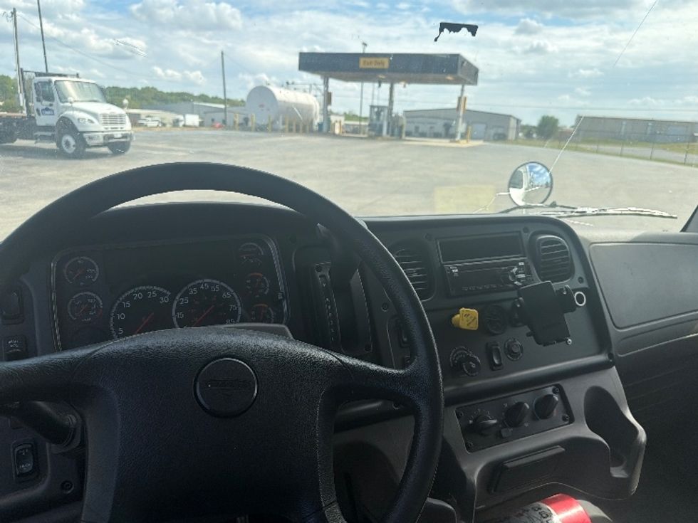 Medium Duty Box Truck-Light and Medium Duty Trucks-Freightliner-2021-M2-Decatur-AL-114,580\n\t\tmiles-$ 75,000 - Image 18