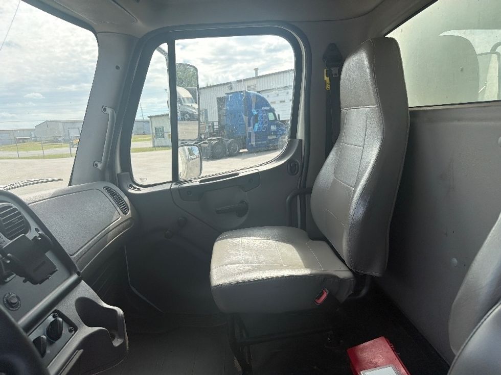 Medium Duty Box Truck-Light and Medium Duty Trucks-Freightliner-2021-M2-Decatur-AL-114,580\n\t\tmiles-$ 75,000 - Image 19