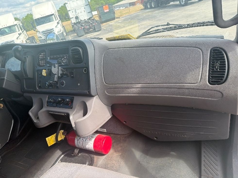 Medium Duty Box Truck-Light and Medium Duty Trucks-Freightliner-2021-M2-Decatur-AL-114,580\n\t\tmiles-$ 75,000 - Image 21