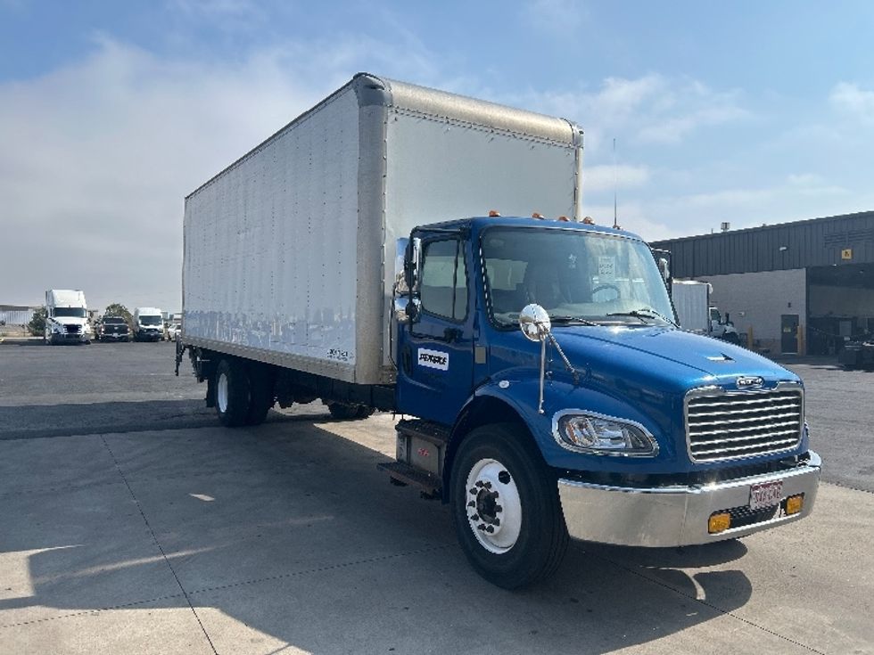 Medium Duty Box Truck-Light and Medium Duty Trucks-Freightliner-2021-M2-Denver-CO-196,715\n\t\tmiles-$ 61,000 - Image 1
