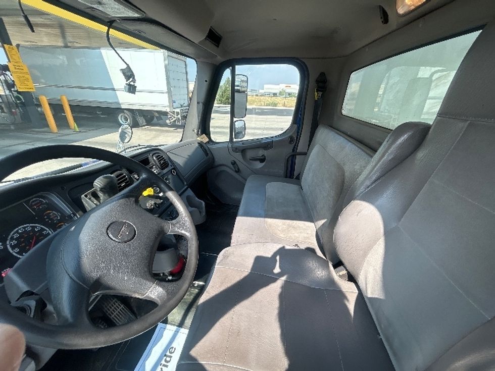 Medium Duty Box Truck-Light and Medium Duty Trucks-Freightliner-2021-M2-Denver-CO-196,715\n\t\tmiles-$ 61,000 - Image 19
