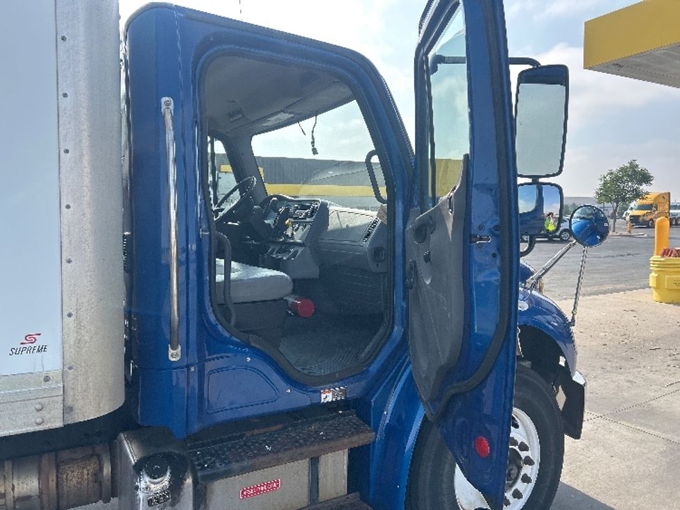 Medium Duty Box Truck-Light and Medium Duty Trucks-Freightliner-2021-M2-Denver-CO-196,715\n\t\tmiles-$ 61,000 - Image 20