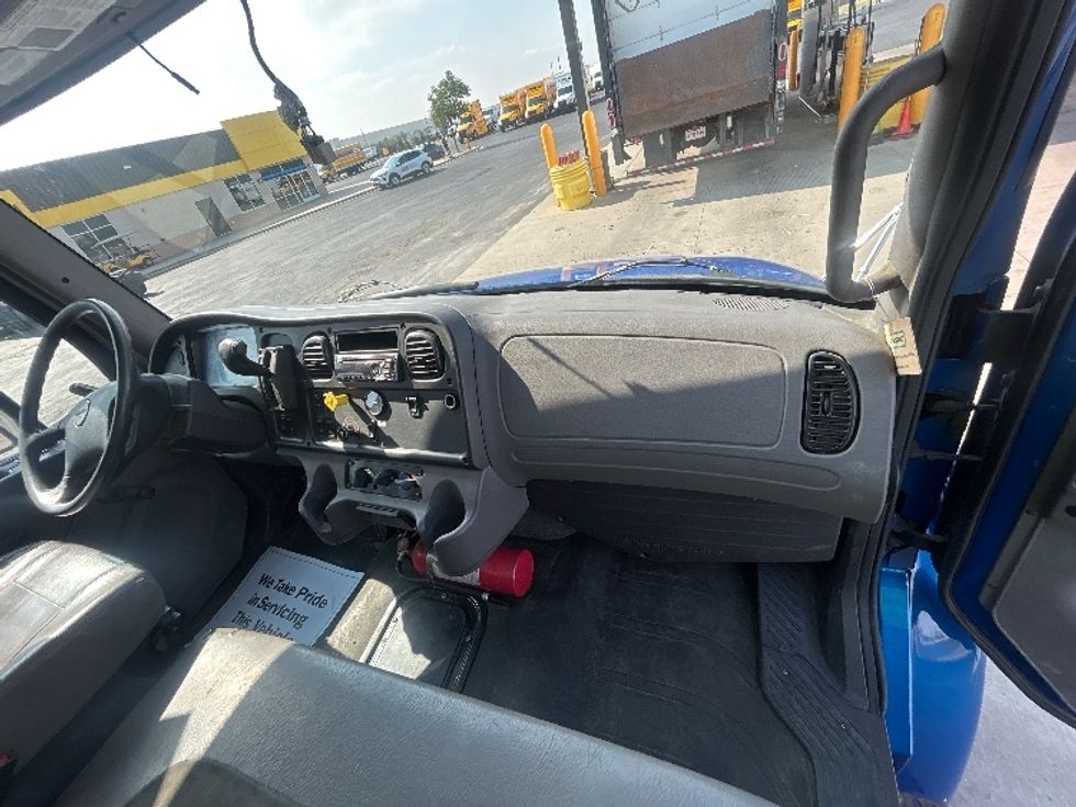 Medium Duty Box Truck-Light and Medium Duty Trucks-Freightliner-2021-M2-Denver-CO-196,715\n\t\tmiles-$ 61,000 - Image 21