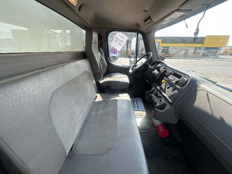 Medium Duty Box Truck-Light and Medium Duty Trucks-Freightliner-2021-M2-Denver-CO-196,715\n\t\tmiles-$ 61,000 - Image 22