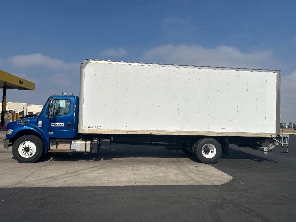 Medium Duty Box Truck-Light and Medium Duty Trucks-Freightliner-2021-M2-Denver-CO-196,715\n\t\tmiles-$ 61,000 - Image 4