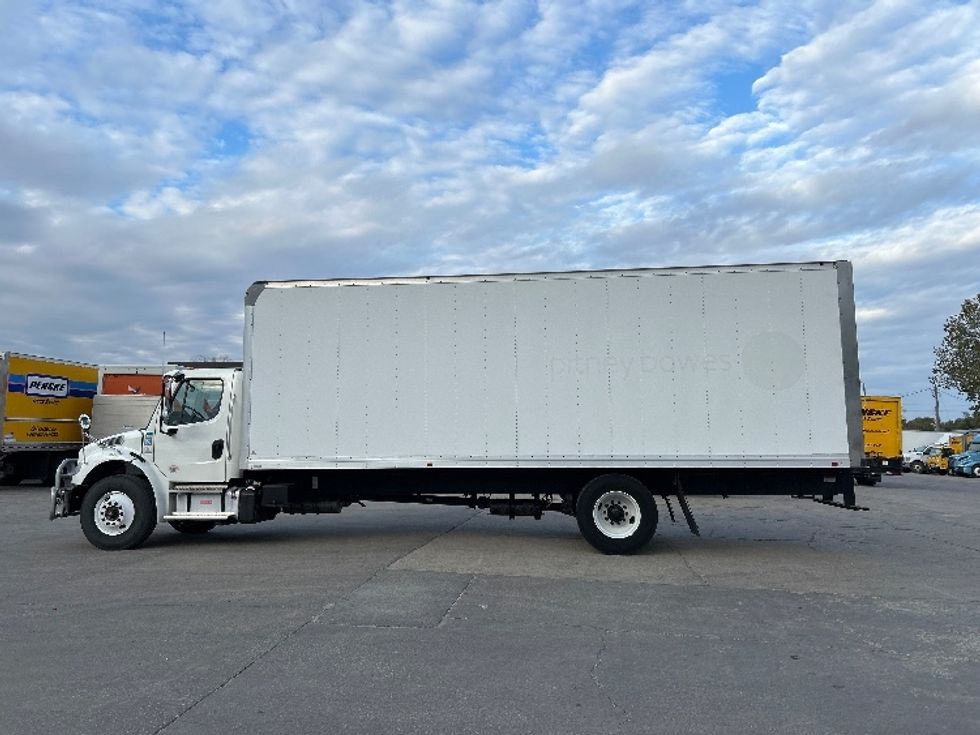 Medium Duty Box Truck-Light and Medium Duty Trucks-Freightliner-2021-M2-Des Moines-IA-211,315\n\t\tmiles-$ 42,250 - Image 4