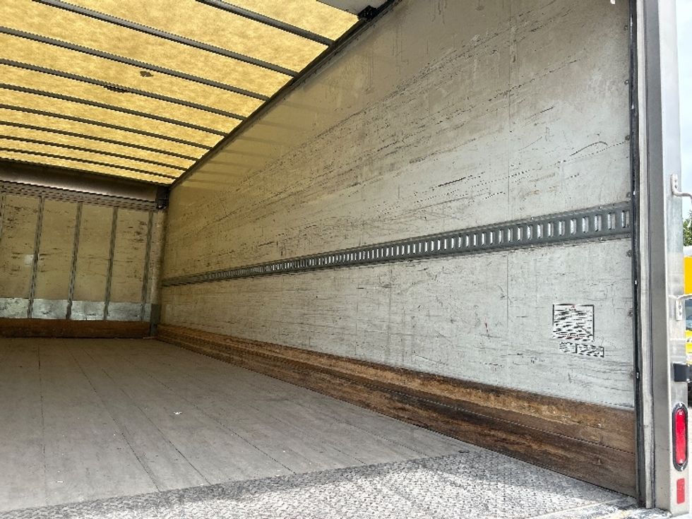 Medium Duty Box Truck-Light and Medium Duty Trucks-Freightliner-2021-M2-Des Moines-IA-64,193\n\t\tmiles-$ 77,500 - Image 12
