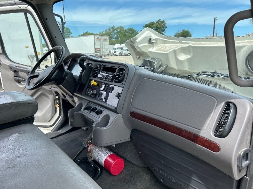 Medium Duty Box Truck-Light and Medium Duty Trucks-Freightliner-2021-M2-Des Moines-IA-64,193\n\t\tmiles-$ 77,500 - Image 20