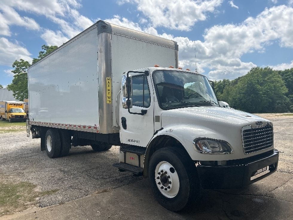 Medium Duty Box Truck-Light and Medium Duty Trucks-Freightliner-2021-M2-Dothan-AL-146,071\n\t\tmiles-$ 51,500 - Image 1
