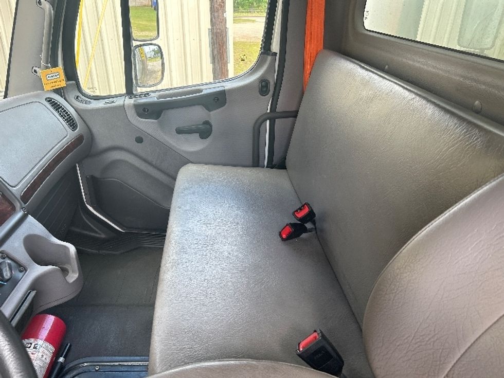 Medium Duty Box Truck-Light and Medium Duty Trucks-Freightliner-2021-M2-Dothan-AL-146,071\n\t\tmiles-$ 51,500 - Image 20