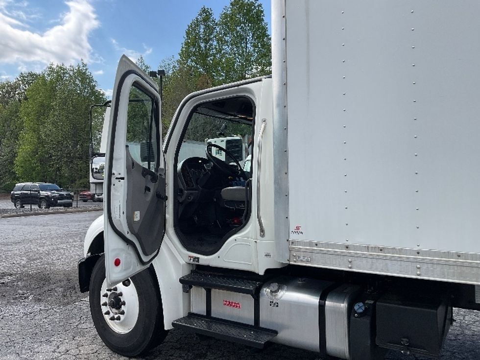 Medium Duty Box Truck-Light and Medium Duty Trucks-Freightliner-2021-M2-Duluth-GA-153,003\n\t\tmiles-$ 70,250 - Image 16