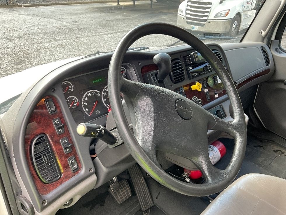 Medium Duty Box Truck-Light and Medium Duty Trucks-Freightliner-2021-M2-Duluth-GA-153,003\n\t\tmiles-$ 70,250 - Image 17