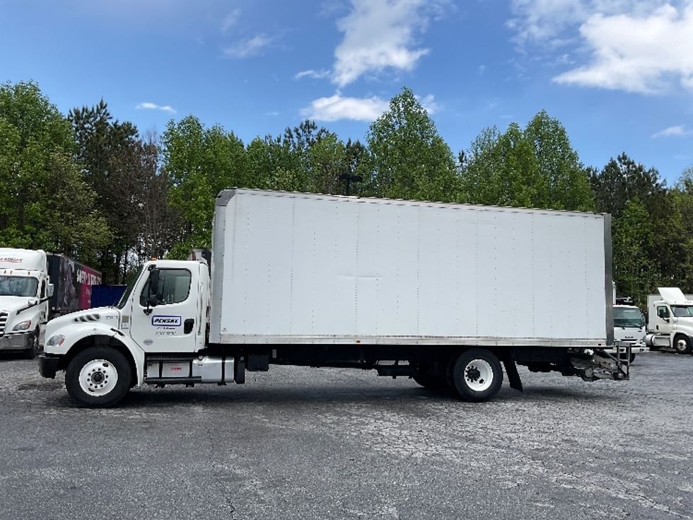 Medium Duty Box Truck-Light and Medium Duty Trucks-Freightliner-2021-M2-Duluth-GA-153,003\n\t\tmiles-$ 70,250 - Image 4