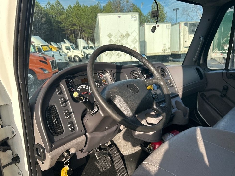 Medium Duty Box Truck-Light and Medium Duty Trucks-Freightliner-2021-M2-Duluth-GA-337,695\n\t\tmiles-$ 42,500 - Image 17