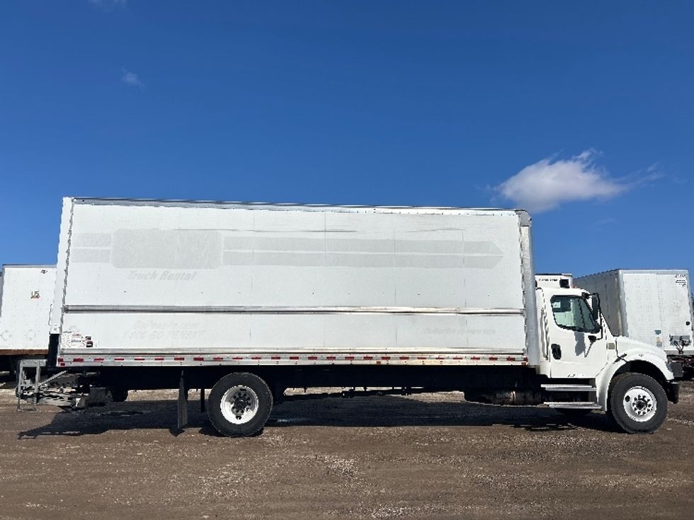 Medium Duty Box Truck-Light and Medium Duty Trucks-Freightliner-2021-M2-East Chicago-IN-111,012\n\t\tmiles-$ 67,000 - Image 15