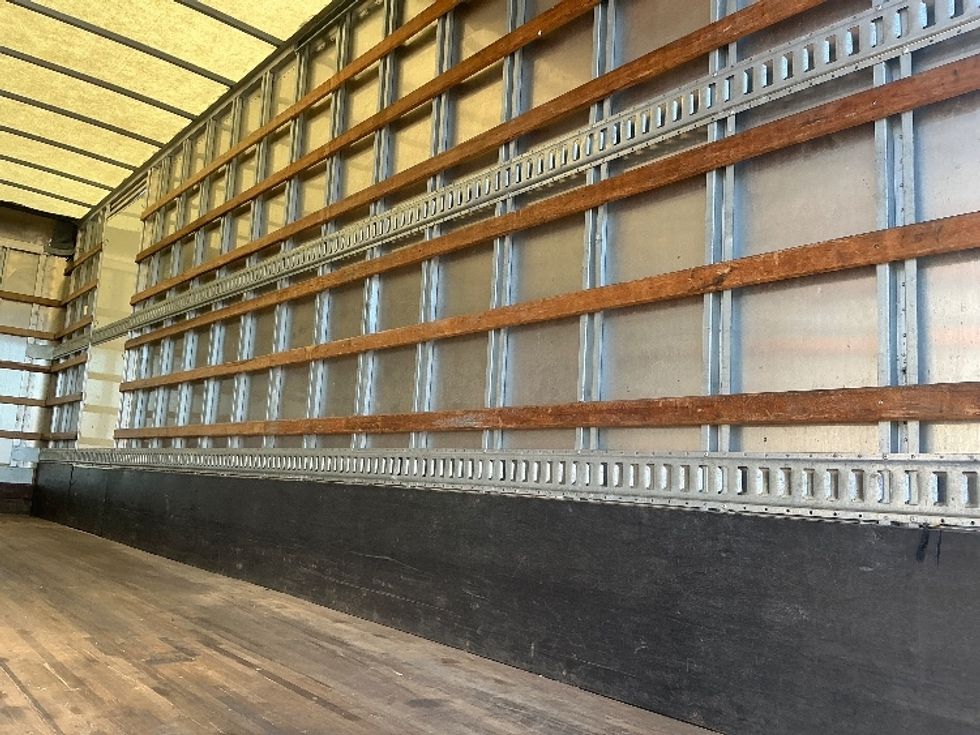Medium Duty Box Truck-Light and Medium Duty Trucks-Freightliner-2021-M2-Elkhart-IN-257,830\n\t\tmiles-$ 45,250 - Image 12