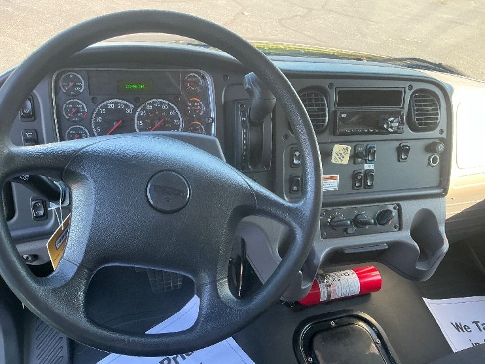 Medium Duty Box Truck-Light and Medium Duty Trucks-Freightliner-2021-M2-Elkhart-IN-257,830\n\t\tmiles-$ 45,250 - Image 18