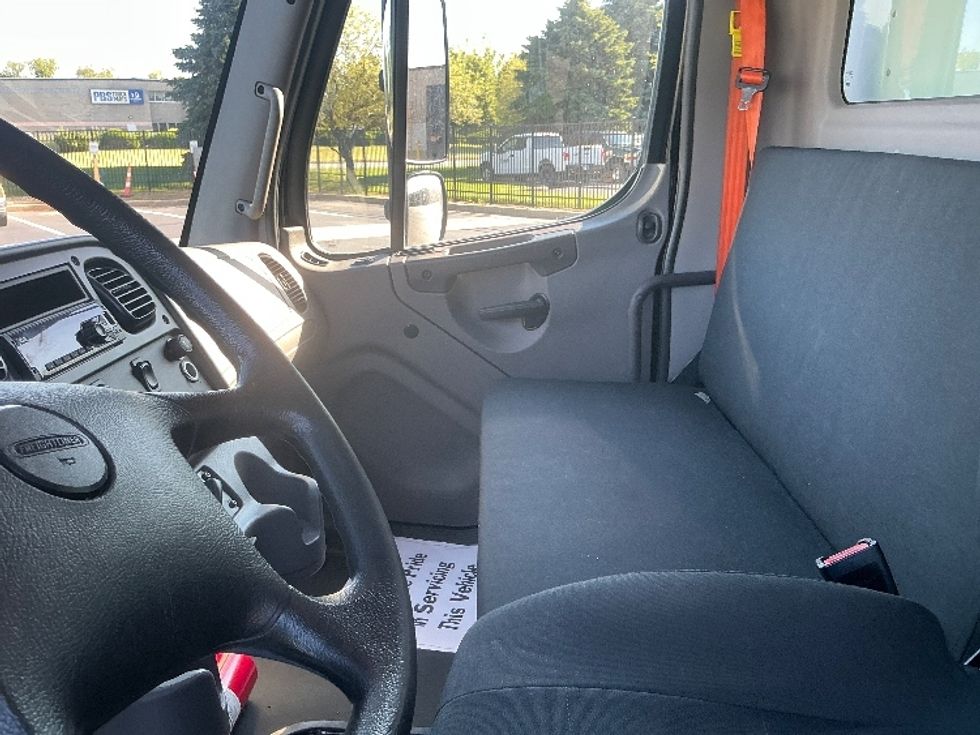 Medium Duty Box Truck-Light and Medium Duty Trucks-Freightliner-2021-M2-Elkhart-IN-257,830\n\t\tmiles-$ 45,250 - Image 19