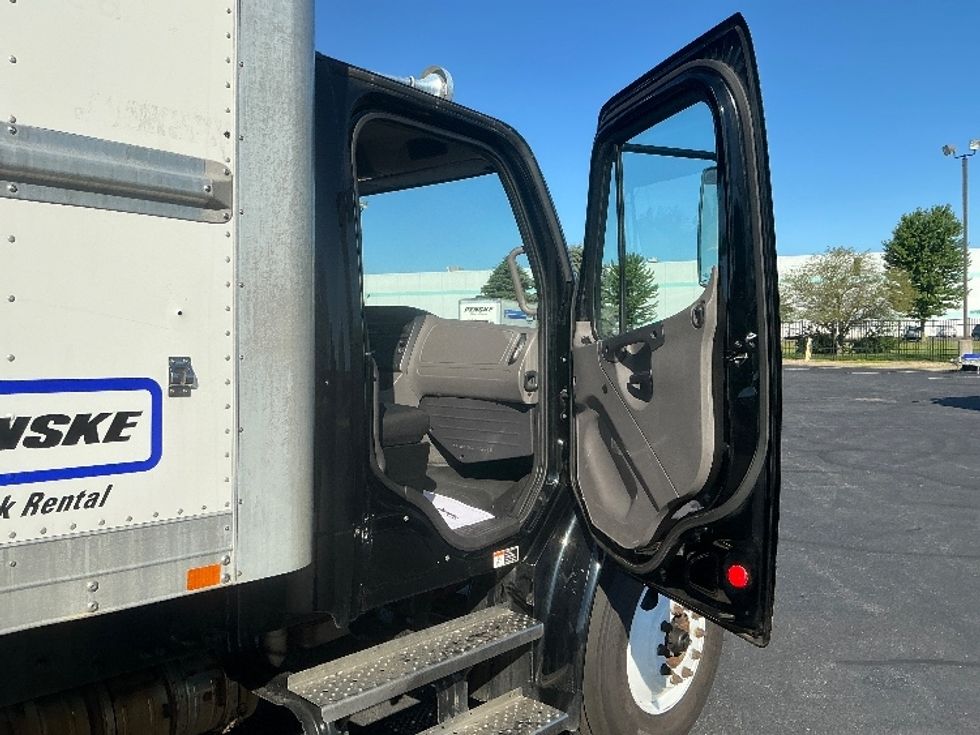 Medium Duty Box Truck-Light and Medium Duty Trucks-Freightliner-2021-M2-Elkhart-IN-257,830\n\t\tmiles-$ 45,250 - Image 20
