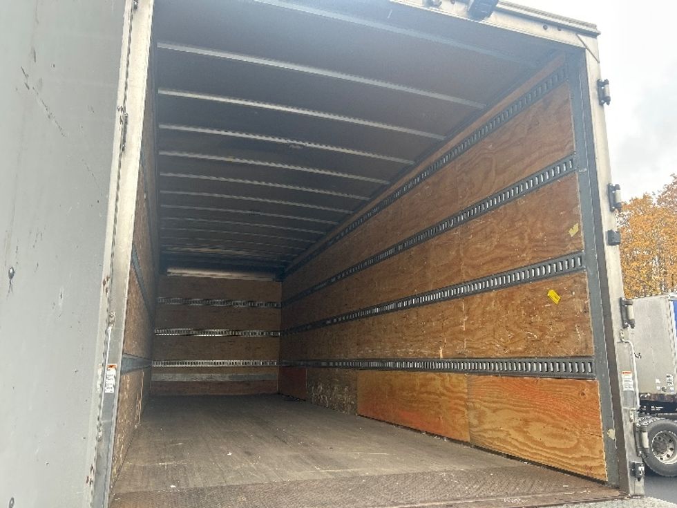 Medium Duty Box Truck-Light and Medium Duty Trucks-Freightliner-2021-M2-Elmira-NY-287,087\n\t\tmiles-$ 39,500 - Image 12