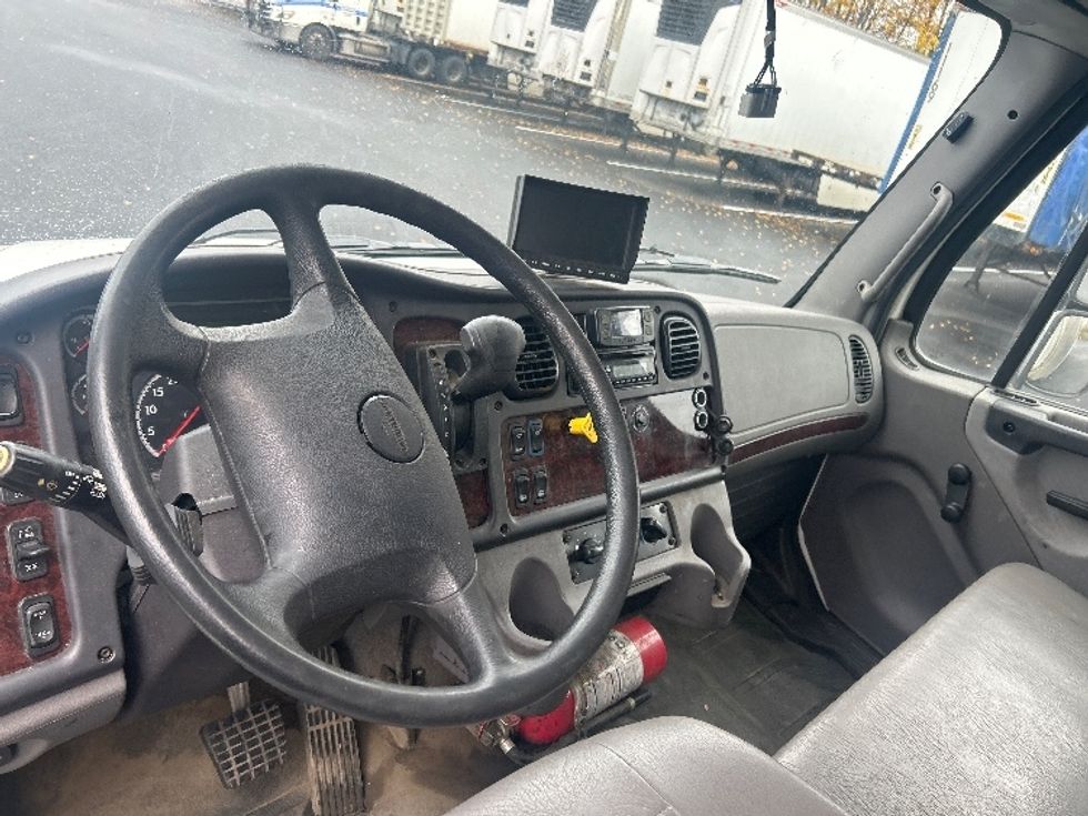 Medium Duty Box Truck-Light and Medium Duty Trucks-Freightliner-2021-M2-Elmira-NY-287,087\n\t\tmiles-$ 39,500 - Image 17