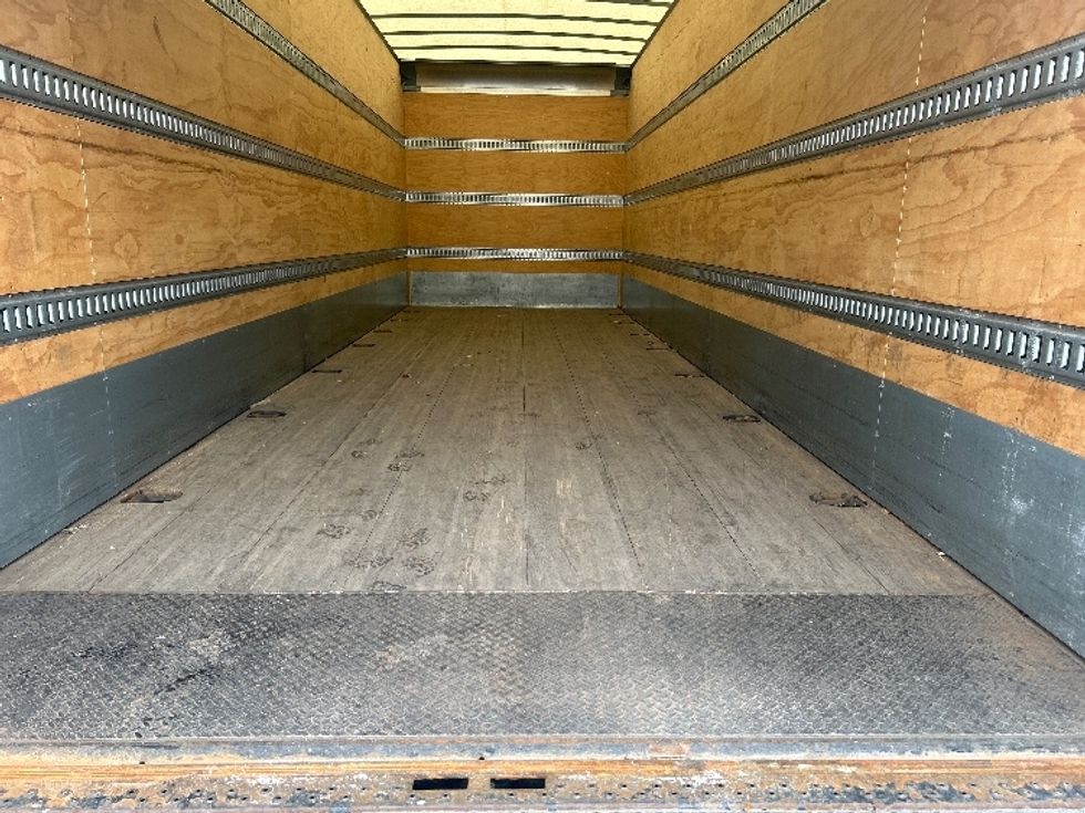Medium Duty Box Truck-Light and Medium Duty Trucks-Freightliner-2021-M2-Essex-MD-310,736\n\t\tmiles-$ 28,750 - Image 10