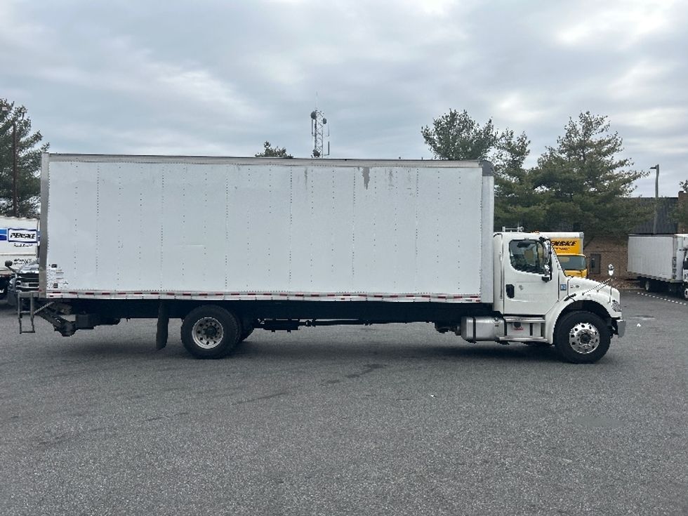 Medium Duty Box Truck-Light and Medium Duty Trucks-Freightliner-2021-M2-Essex-MD-310,736\n\t\tmiles-$ 28,750 - Image 15
