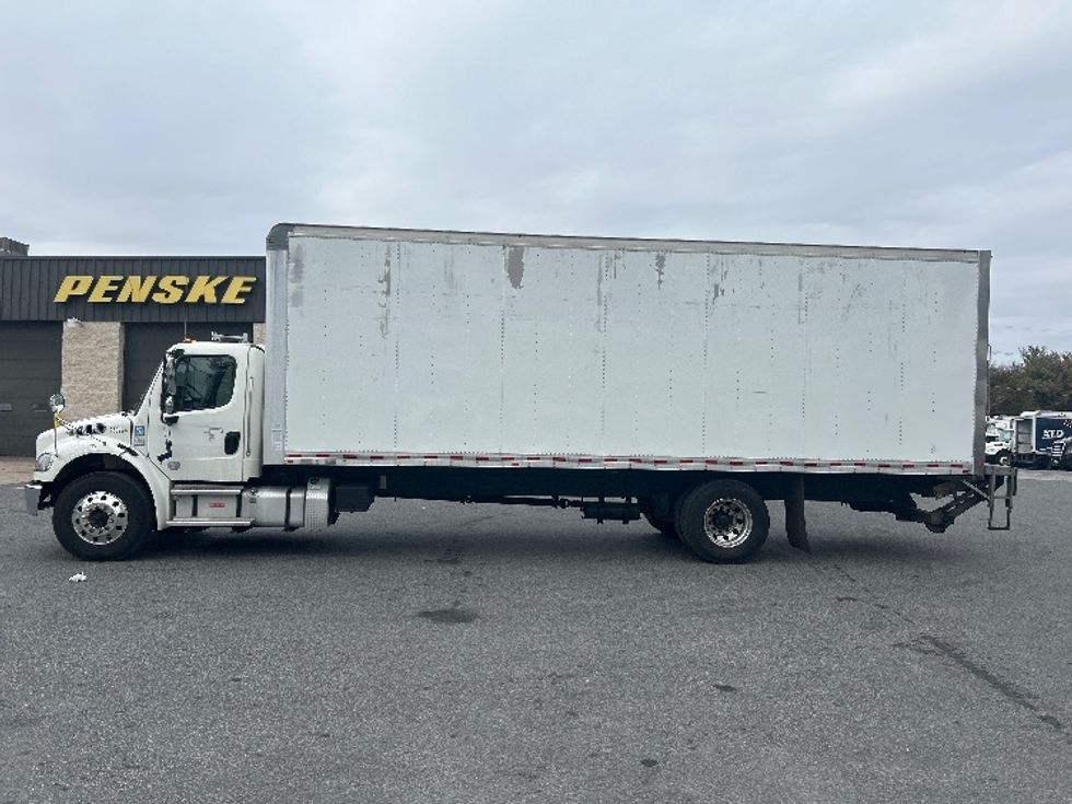 Medium Duty Box Truck-Light and Medium Duty Trucks-Freightliner-2021-M2-Essex-MD-310,736\n\t\tmiles-$ 28,750 - Image 4