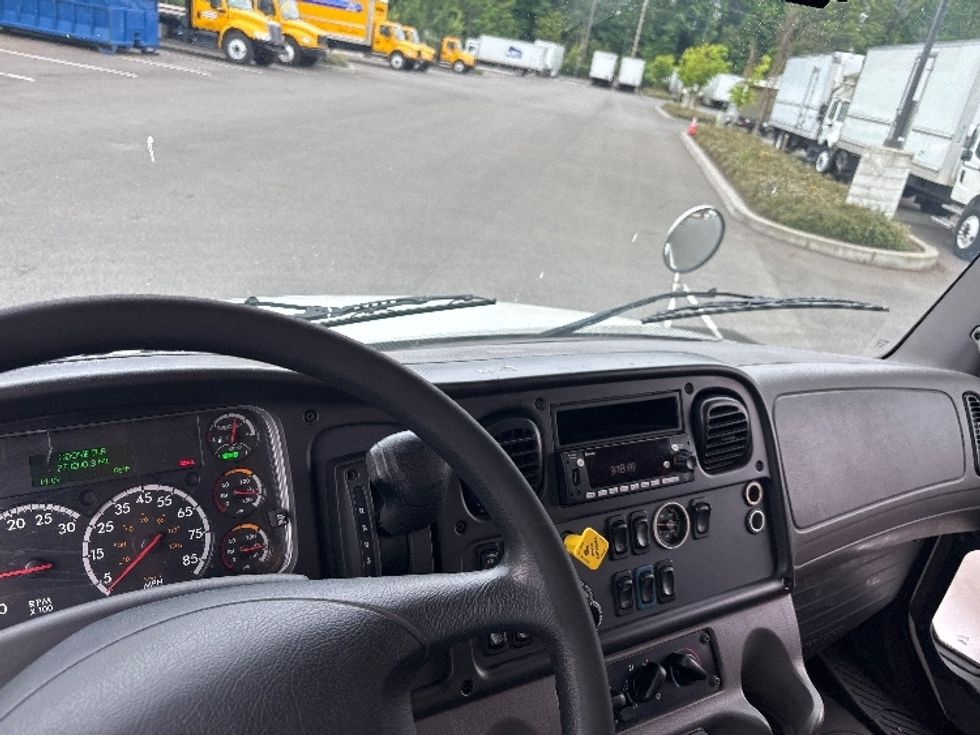 Medium Duty Box Truck-Light and Medium Duty Trucks-Freightliner-2021-M2-Everett-WA-284,916\n\t\tmiles-$ 40,500 - Image 17